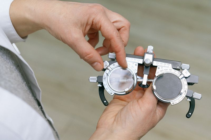 Happy patient recovered from pain after shockwave therapy